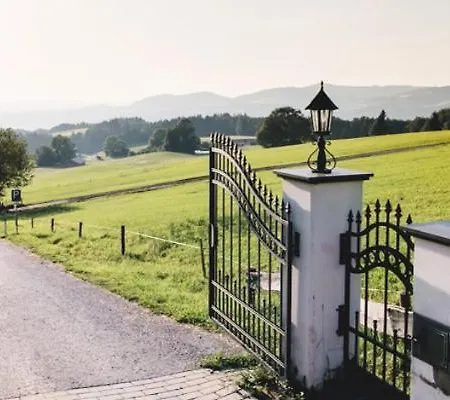 Konukevi Ansitz Wartenfels