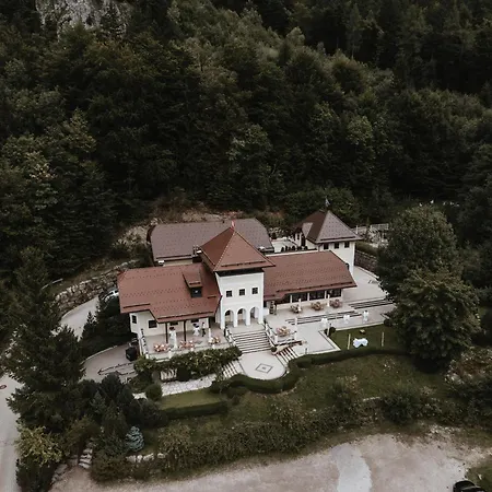 Konukevi Ansitz Wartenfels Thalgau
