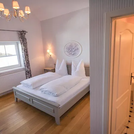 Konukevi Ansitz Wartenfels 3*