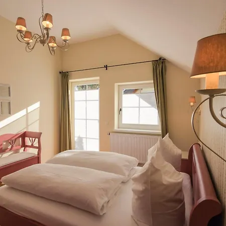 Konukevi Ansitz Wartenfels 3*