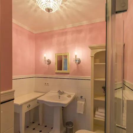 Konukevi Ansitz Wartenfels 3*