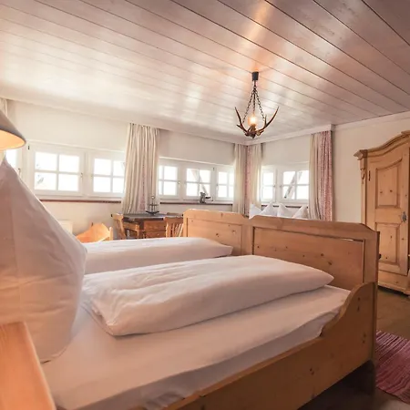 Konukevi Ansitz Wartenfels 3*